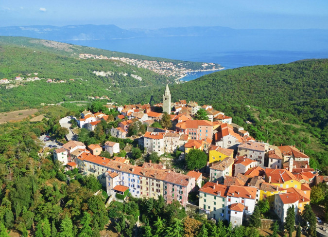 Willkommen in Istrien, Villa Valmata Adriatic Pearl - Luxuriöse Strandvilla zur Miete in Sveta Marina - Istrien - Kroatien Sveta Marina